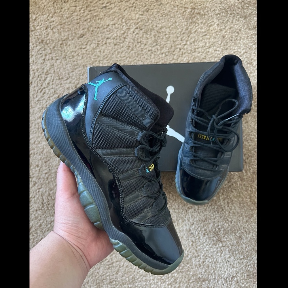 Air Jordan 11 ‘Gamma’ size 7y (youth)